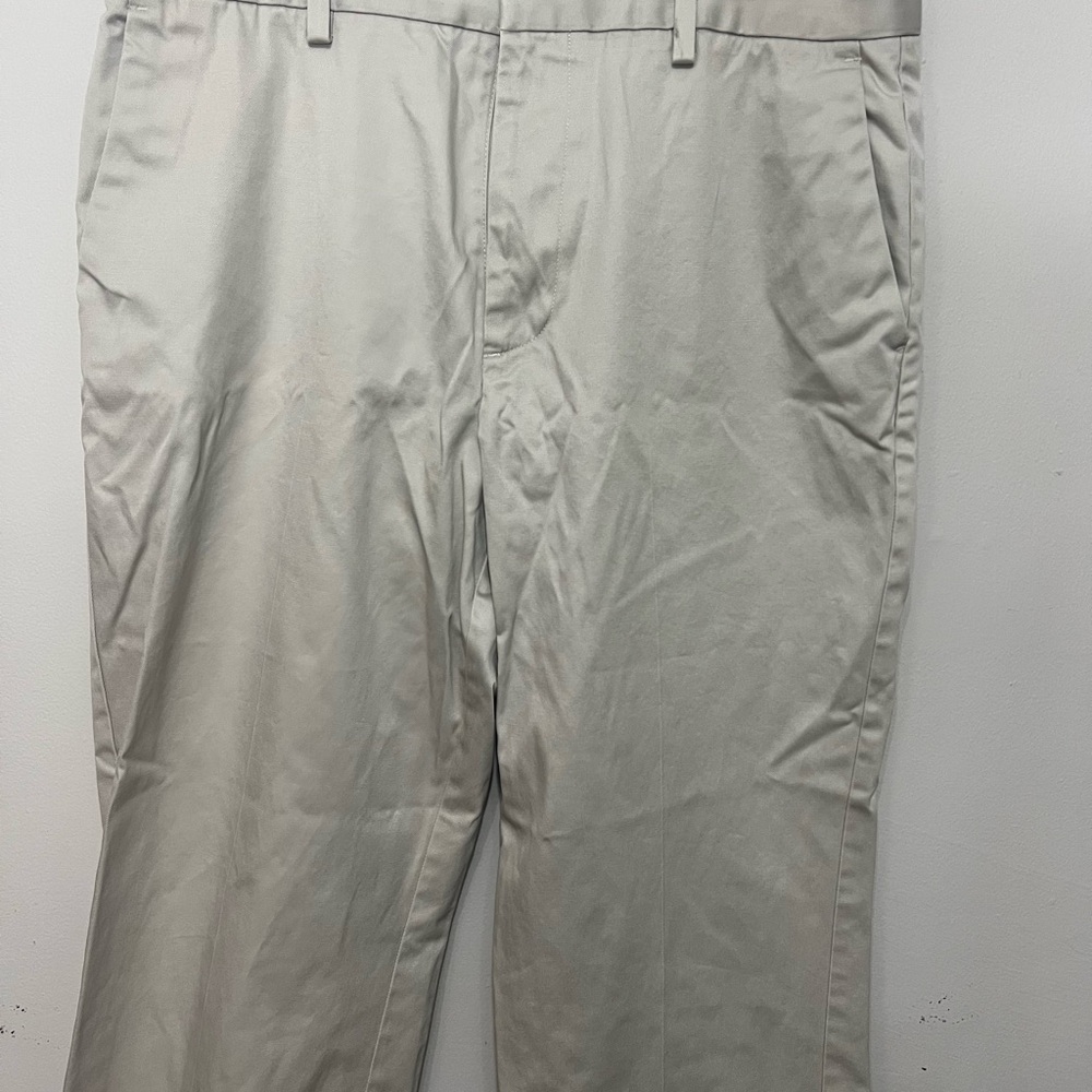 Dockers Men’s Chinos in Light Gray